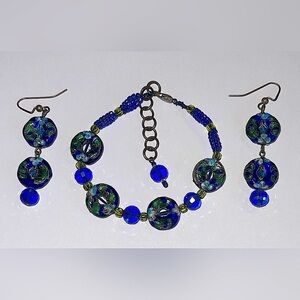 "New Empire" earring and bracelet set